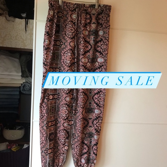 Printed flowy pants - Picture 1 of 9